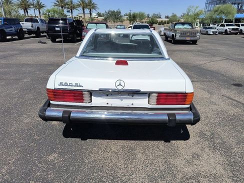 Used 1987 Mercedes-Benz 560 SL image 4