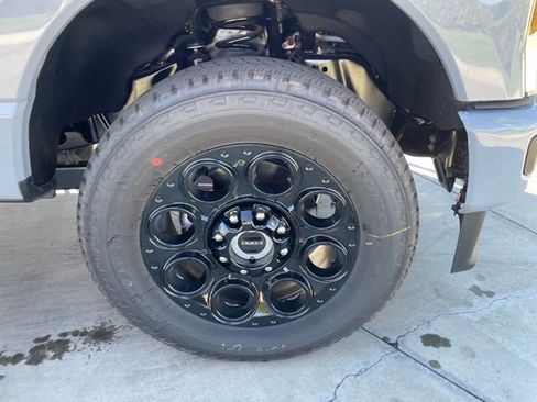 New 2026 Ford F250 Lariat w/ Black Appearance Package image 32