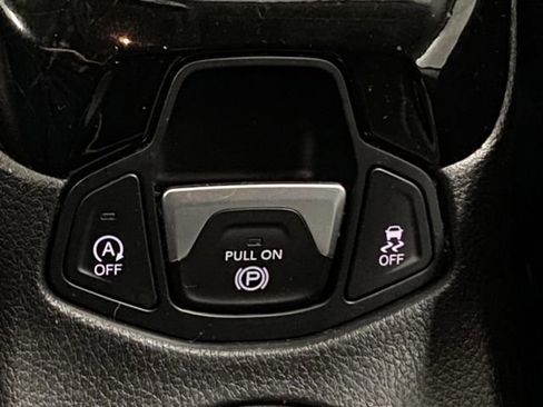 Used 2018 Jeep Compass Limited w/ Navigation Group image 26