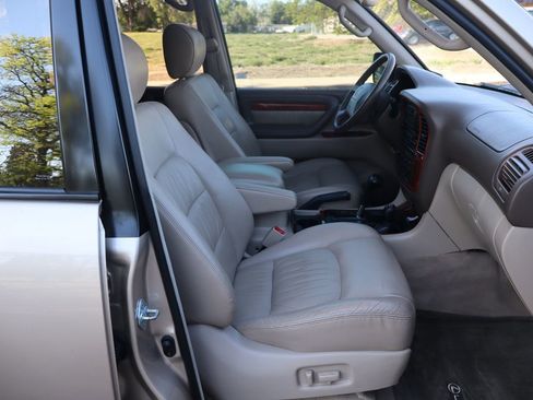 Used 1999 Lexus LX 470 4WD image 25