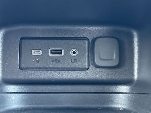 Used 2024 Chevrolet Equinox LT w/ Driver Convenience Package AWD/4WD image 21