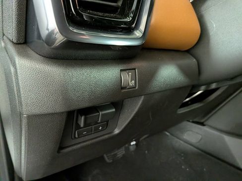 New 2026 GMC Canyon AT4 w/ Technology Plus Package AWD/4WD image 17