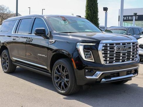 New 2026 GMC Yukon XL Denali w/ Denali Reserve Package AWD/4WD image 1