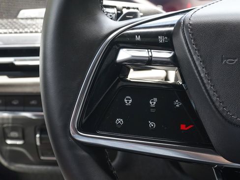 Used 2026 Cadillac Escalade V w/ LPO, ONYX Package image 21