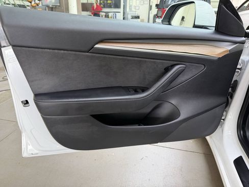 Used 2021 Tesla Model 3 Long Range AWD/4WD image 10