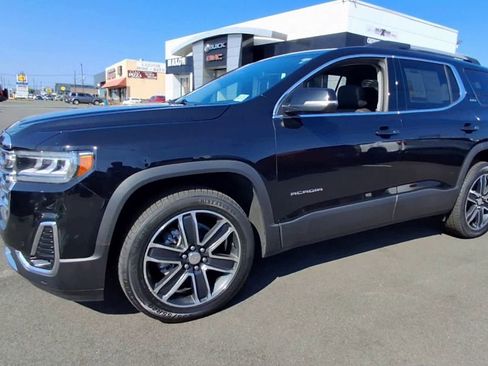 Certified 2023 GMC Acadia SLT w/ Technology Package image 6