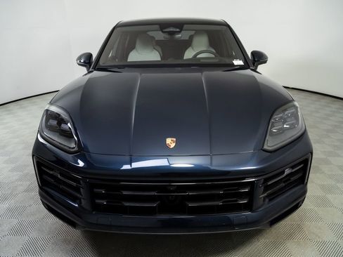 New 2026 Porsche Cayenne E-Hybrid Coupe AWD/4WD image 37