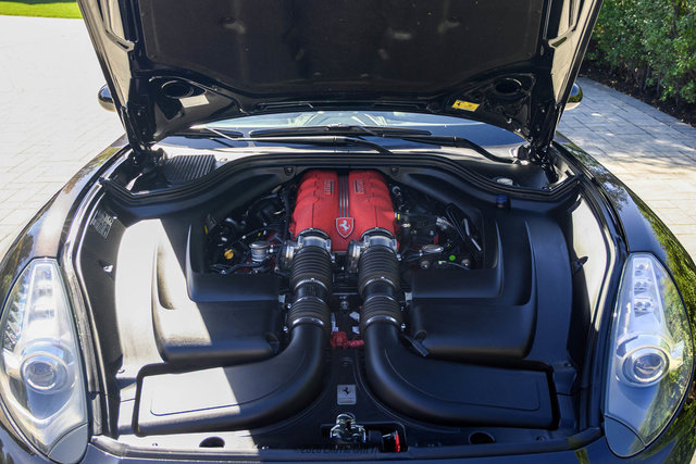 Used 2013 Ferrari California RWD image 21