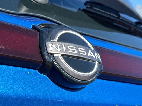 Used 2023 Nissan Kicks SR image 10