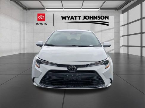 Used 2024 Toyota Corolla LE FWD image 8