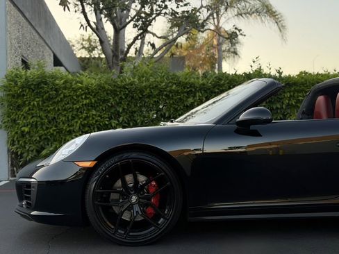 Used 2019 Porsche 911 Targa 4S image 15