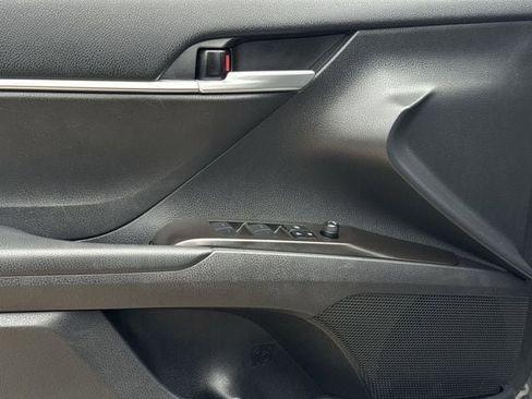 Used 2024 Toyota Camry SE FWD image 23