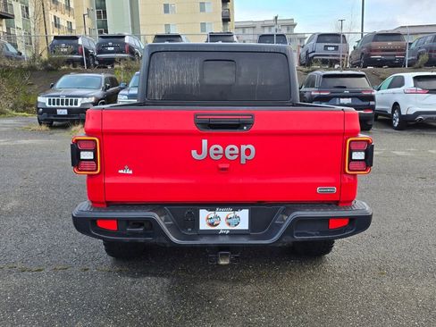 Used 2020 Jeep Gladiator Overland image 7
