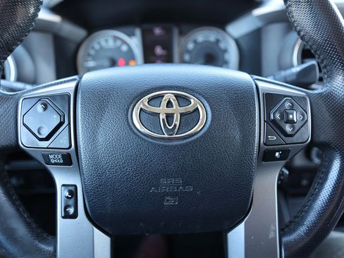 Used 2017 Toyota Tacoma SR5 w/ Tow Package image 37