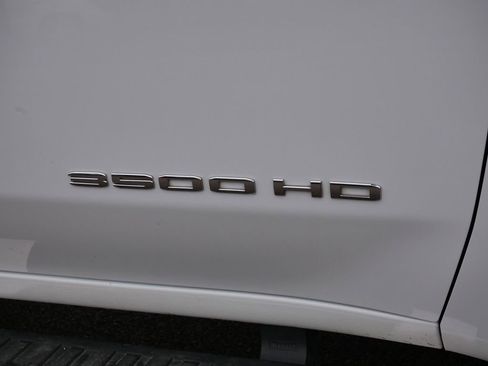 Used 2022 GMC Sierra 3500 SLE w/ SLE Convenience Package image 48