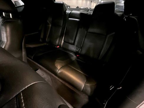 Used 2018 Dodge Challenger SXT Plus image 18