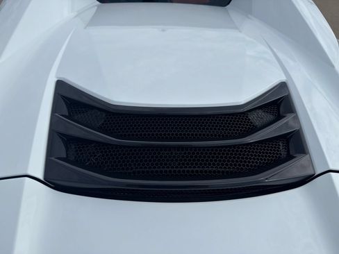 Used 2024 Chevrolet Corvette Stingray Premium Conv w/ Z51 Performance Package RWD image 11