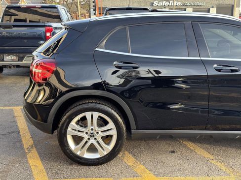 Used 2019 Mercedes-Benz GLA 250 4MATIC image 13