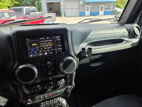Used 2016 Jeep Wrangler Unlimited Sport w/ Quick Order Package 24S AWD/4WD image 16