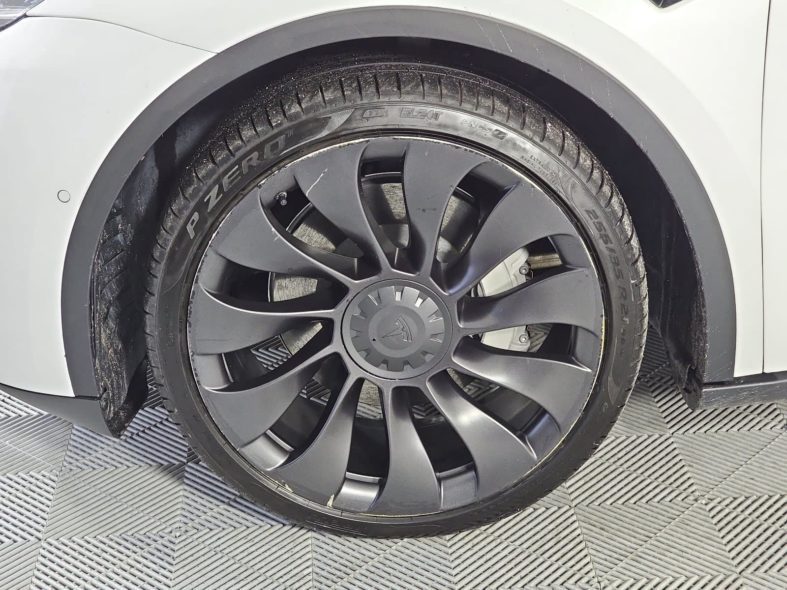 Used 2022 Tesla Model Y Long Range AWD/4WD image 10