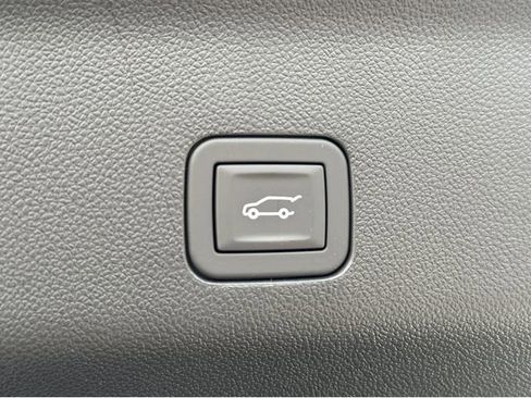 New 2026 GMC Yukon XL AT4 w/ AT4 Premium Plus Package image 13