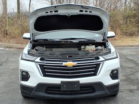 Used 2023 Chevrolet Traverse LT w/ LT Premium Package image 32