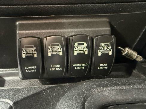 Used 2015 Jeep Wrangler Unlimited Sport w/ Quick Order Package 24S AWD/4WD image 18