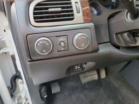 Used 2012 GMC Sierra 3500 Denali image 16