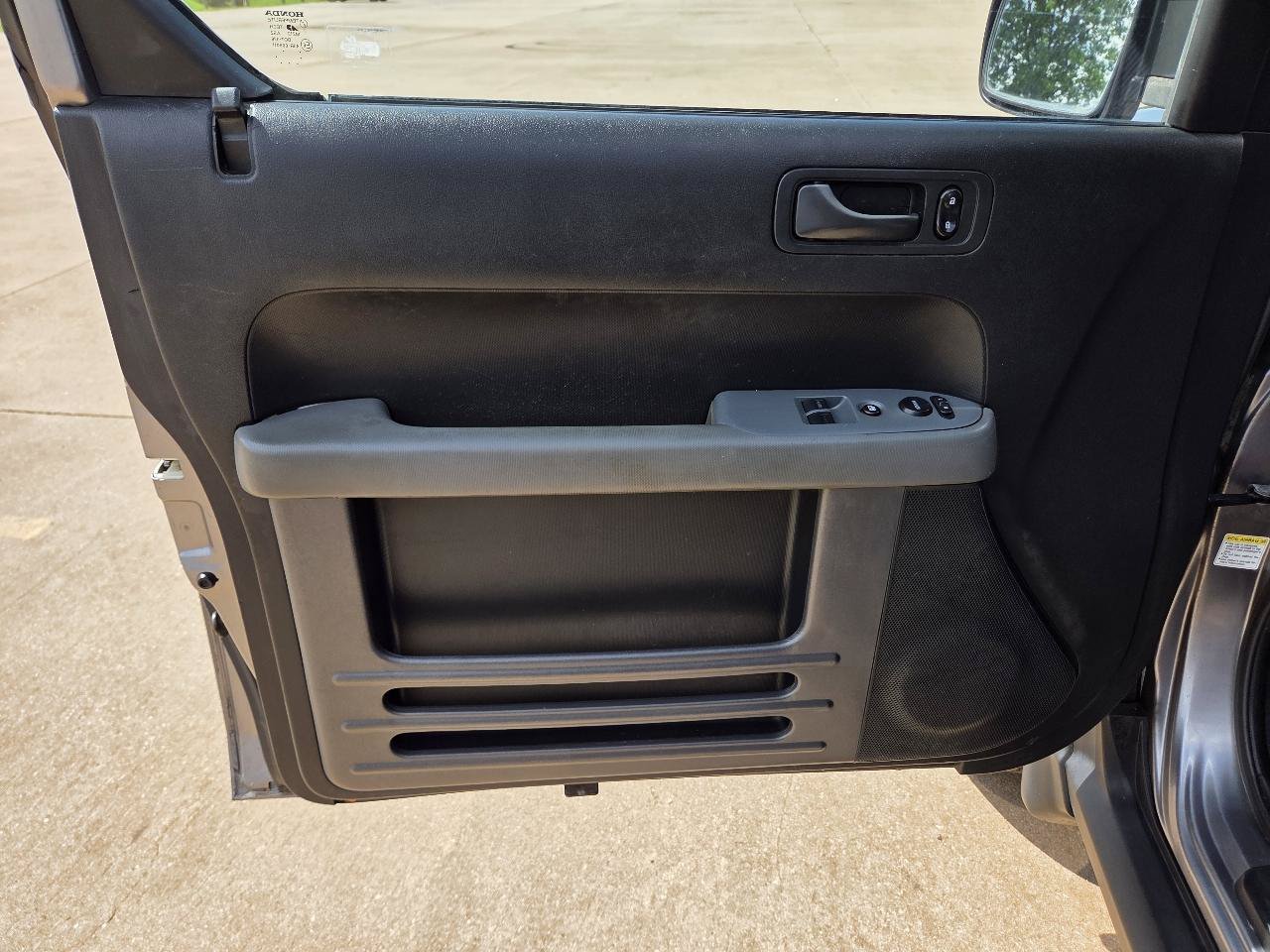 Used 2005 Honda Element EX image 12