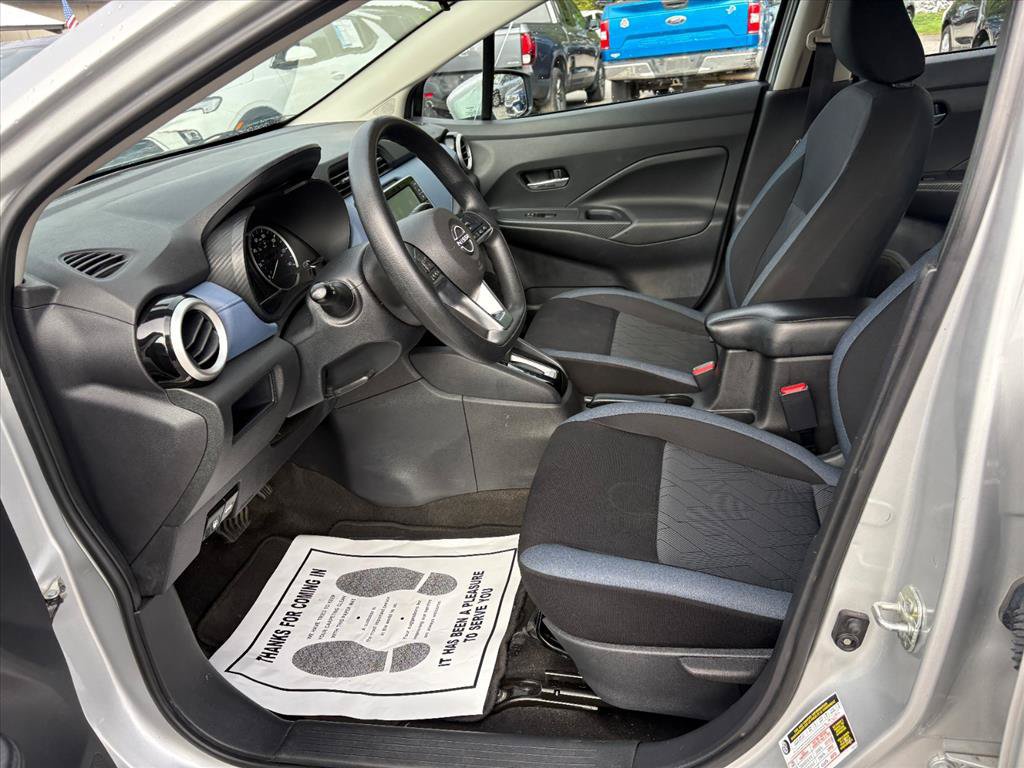Used 2023 Nissan Versa SV FWD image 17