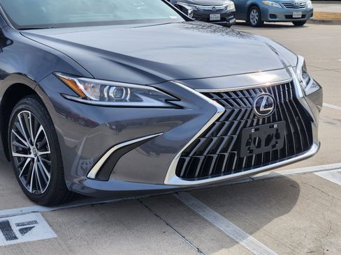 Used 2025 Lexus ES 350 w/ Premium Package image 7