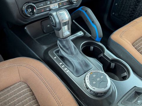 Used 2023 Ford Bronco Outer Banks image 29