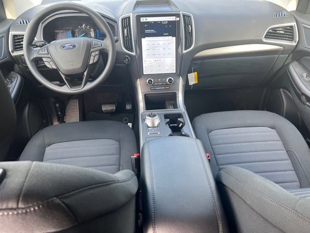 Used 2023 Ford Edge SE AWD/4WD image 10
