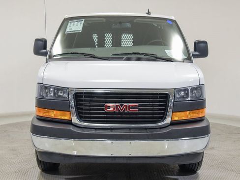 Used 2024 GMC Savana 2500 w/ Driver Convenience Package image 3
