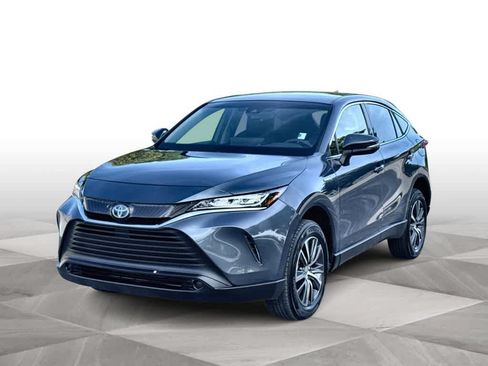 Used 2021 Toyota Venza LE AWD/4WD image 4