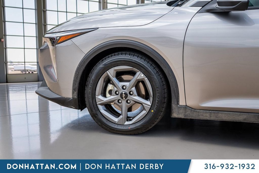Used 2025 Kia K4 FWD image 38