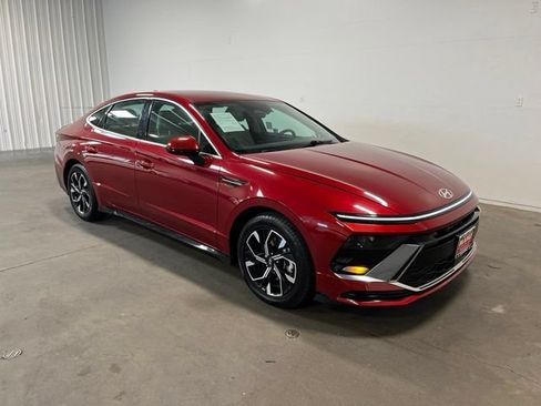 Used 2024 Hyundai Sonata SEL FWD image 1