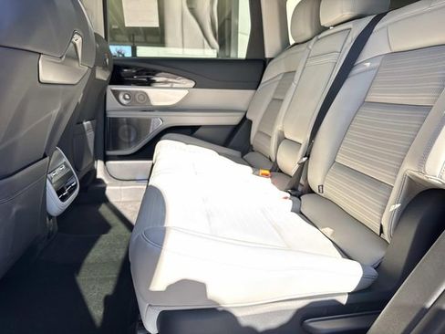 New 2026 Lincoln Nautilus Reserve image 14