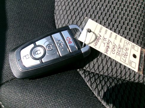 Used 2018 Ford Explorer XLT w/ Equipment Group 201A image 19