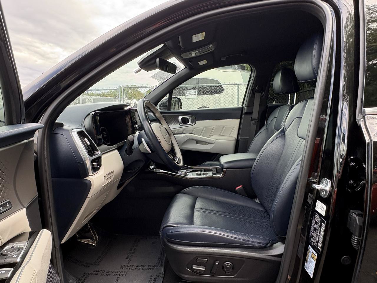 Used 2022 Kia Sorento SX Prestige AWD/4WD image 4
