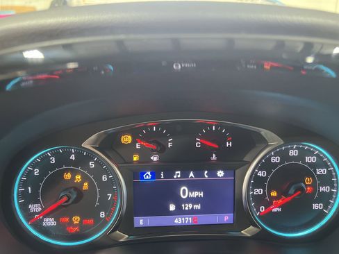 Certified 2023 Chevrolet Traverse LT image 12