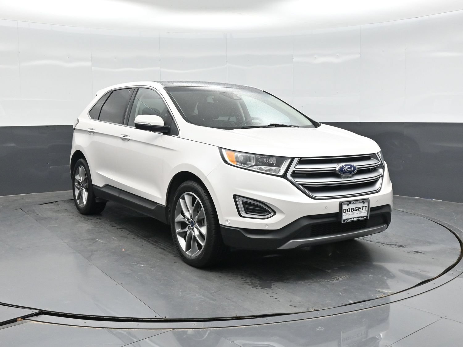 Certified 2018 Ford Edge Titanium w/ Equipment Group 302A FWD image 17