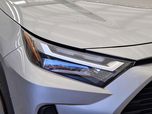 Certified 2022 Toyota RAV4 XLE image 28