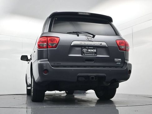 Used 2017 Toyota Sequoia Platinum AWD/4WD image 64
