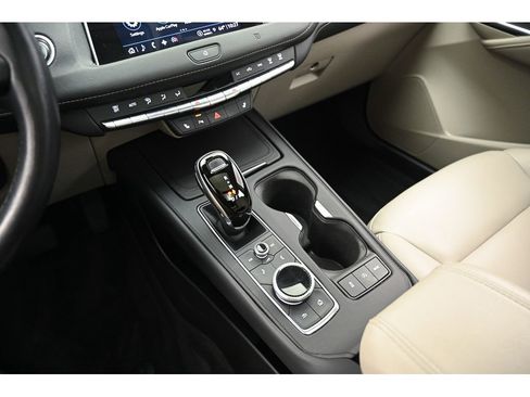 Used 2021 Cadillac XT4 Luxury w/ Cold Weather Package image 14