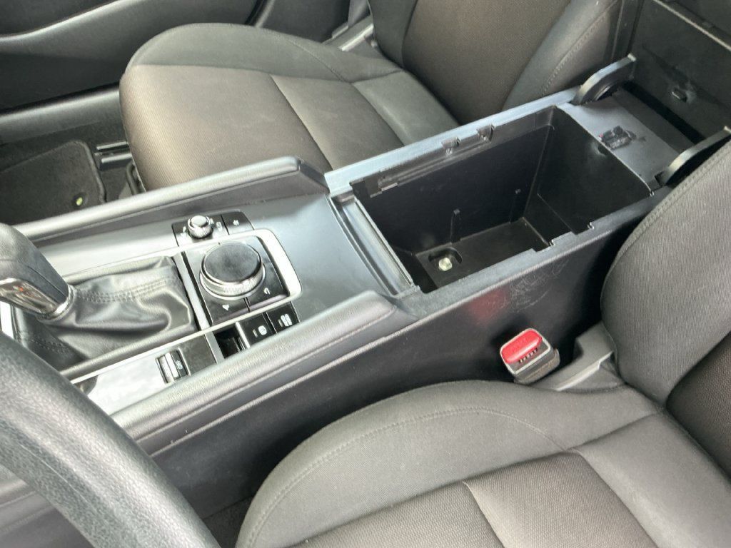 Used 2021 MAZDA MAZDA3 s FWD image 33