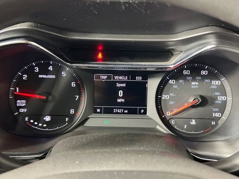 Used 2023 Chevrolet TrailBlazer LT FWD image 11