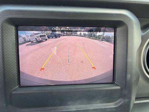 Used 2022 Jeep Wrangler Sport AWD/4WD image 26