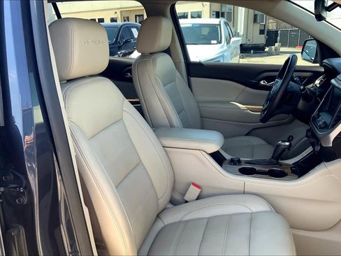 Used 2019 GMC Acadia Denali w/ Technology Package image 8