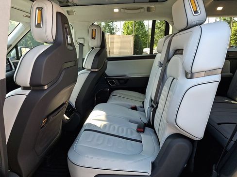 Used 2023 Rivian R1S Adventure Quad AWD/4WD image 10